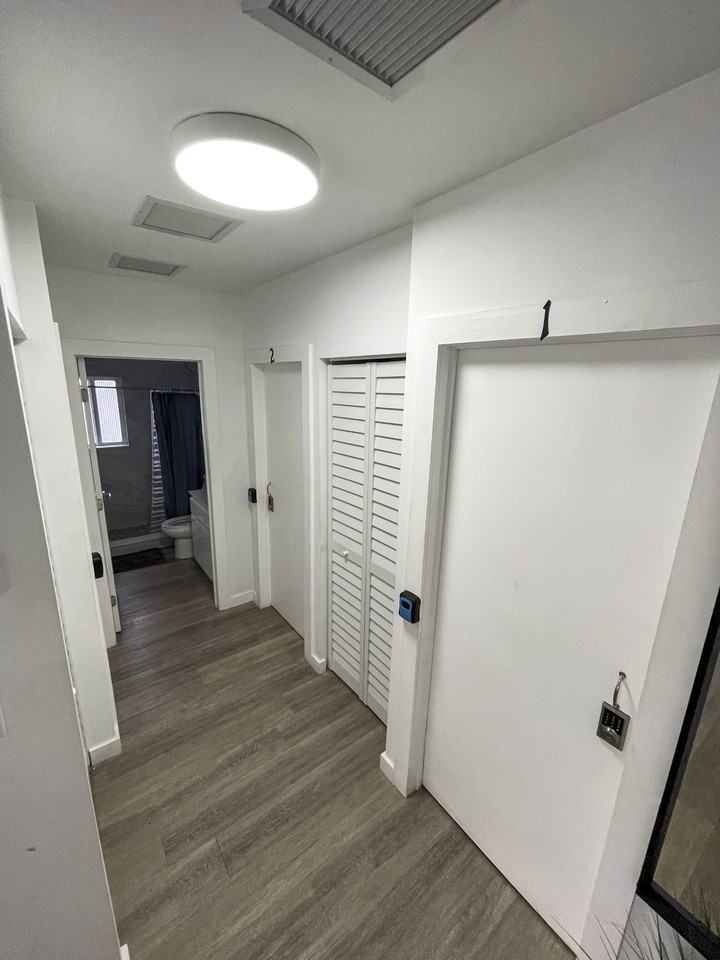 Nw 64th St - Photo 7 of 10