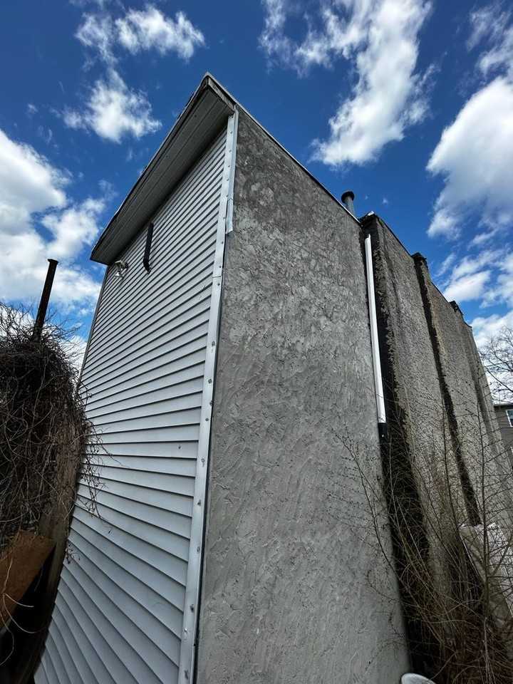 1071 Diamond St - Photo 5 of 11