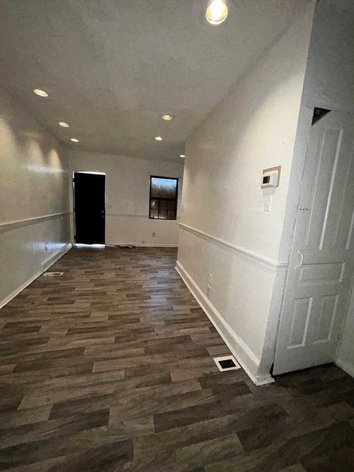 1071 Diamond St - Photo 6 of 11