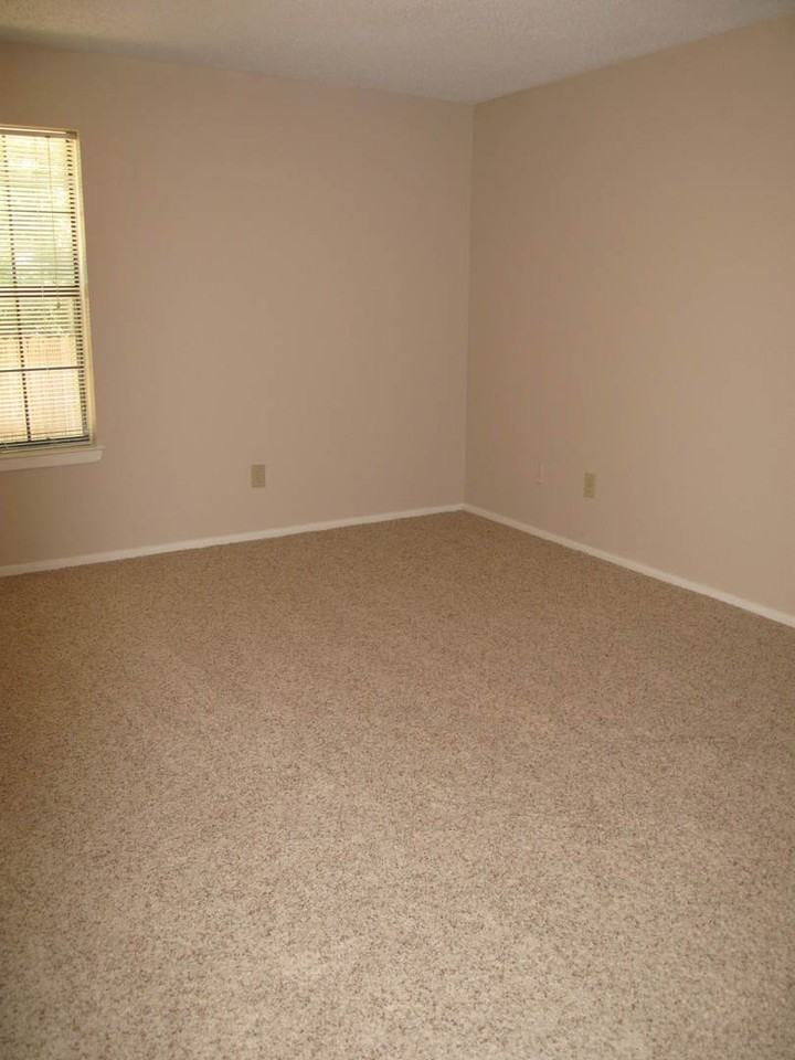 RELR - Photo 5 of 11