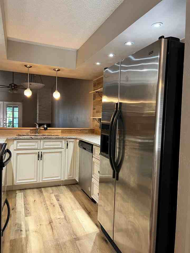 8447 Tangelo Tree Dr - Photo 3 of 17