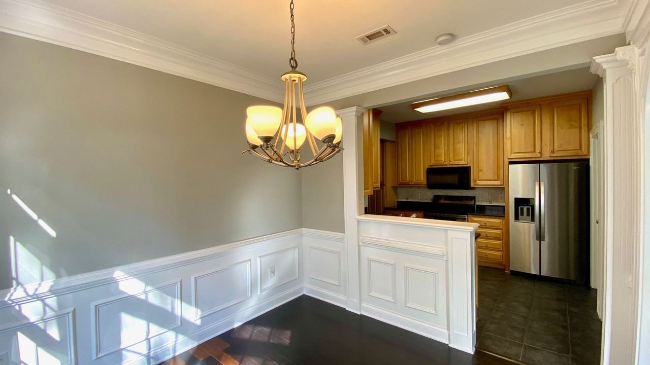 33 Pear St - Photo 7 of 25