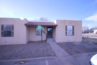 1000 Mockingbird Ln - Photo 1 of 1