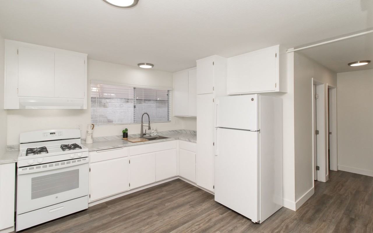 Olive Tree Manor - Photo 2 of 25