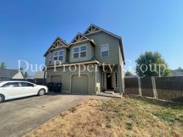 featured image of 617 603-611, 613, 615, 617 South 41st Court