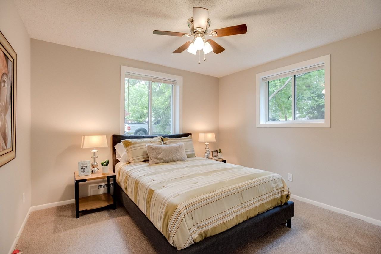 Renovated 1 Bedrooms with Spacious Floor Plan - Photo 7 of 49