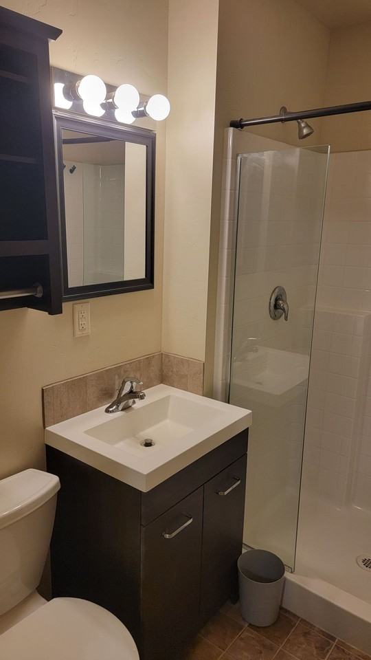 Hird Apartments - Photo 3 of 5