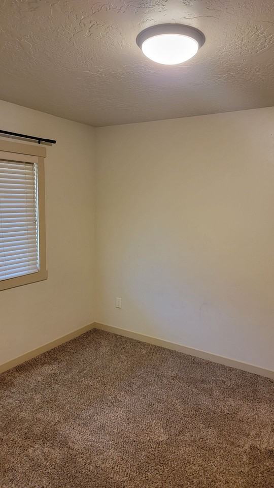 Hird Apartments - Photo 5 of 5