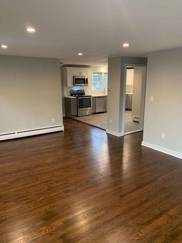 54 Elm St - Photo 3 of 16