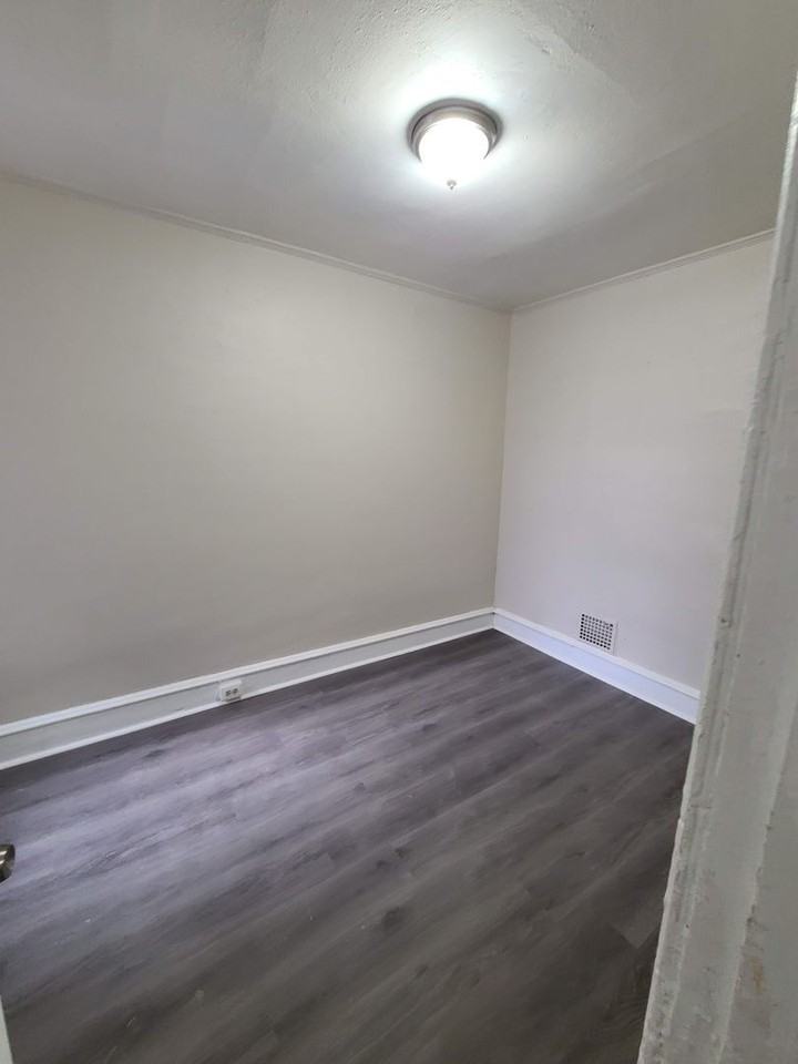 326 W Wellens Ave - Photo 4 of 12