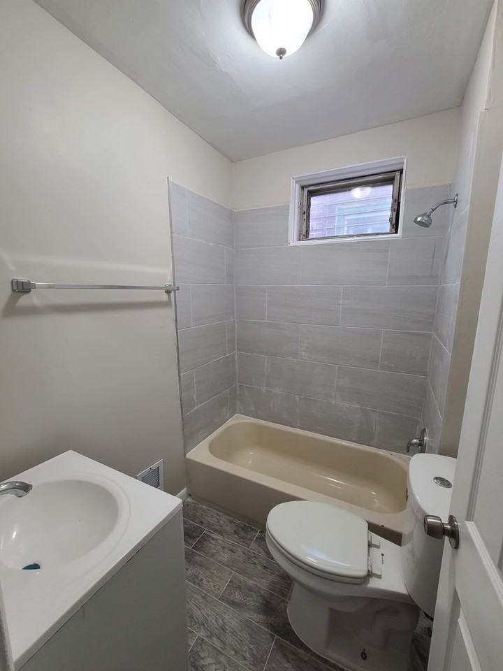 326 W Wellens Ave - Photo 6 of 12