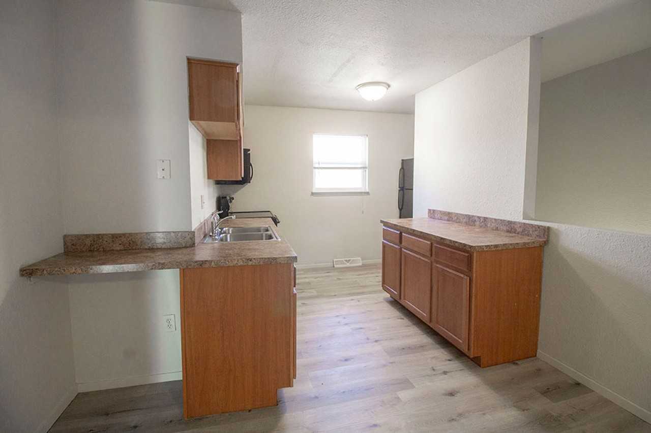 1005 W Ash St - Photo 6 of 37