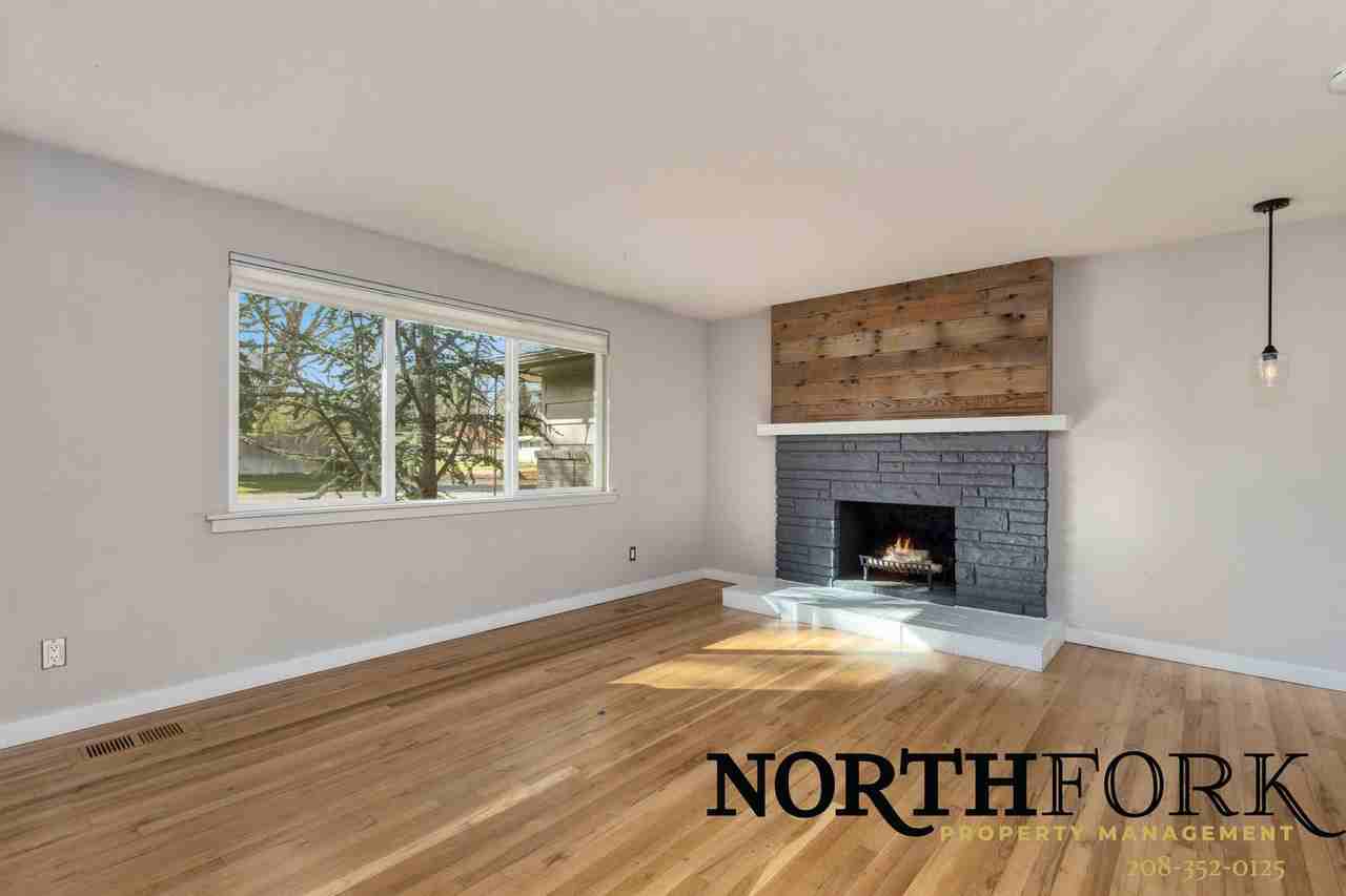2426 N Redway Rd - Photo 4 of 20