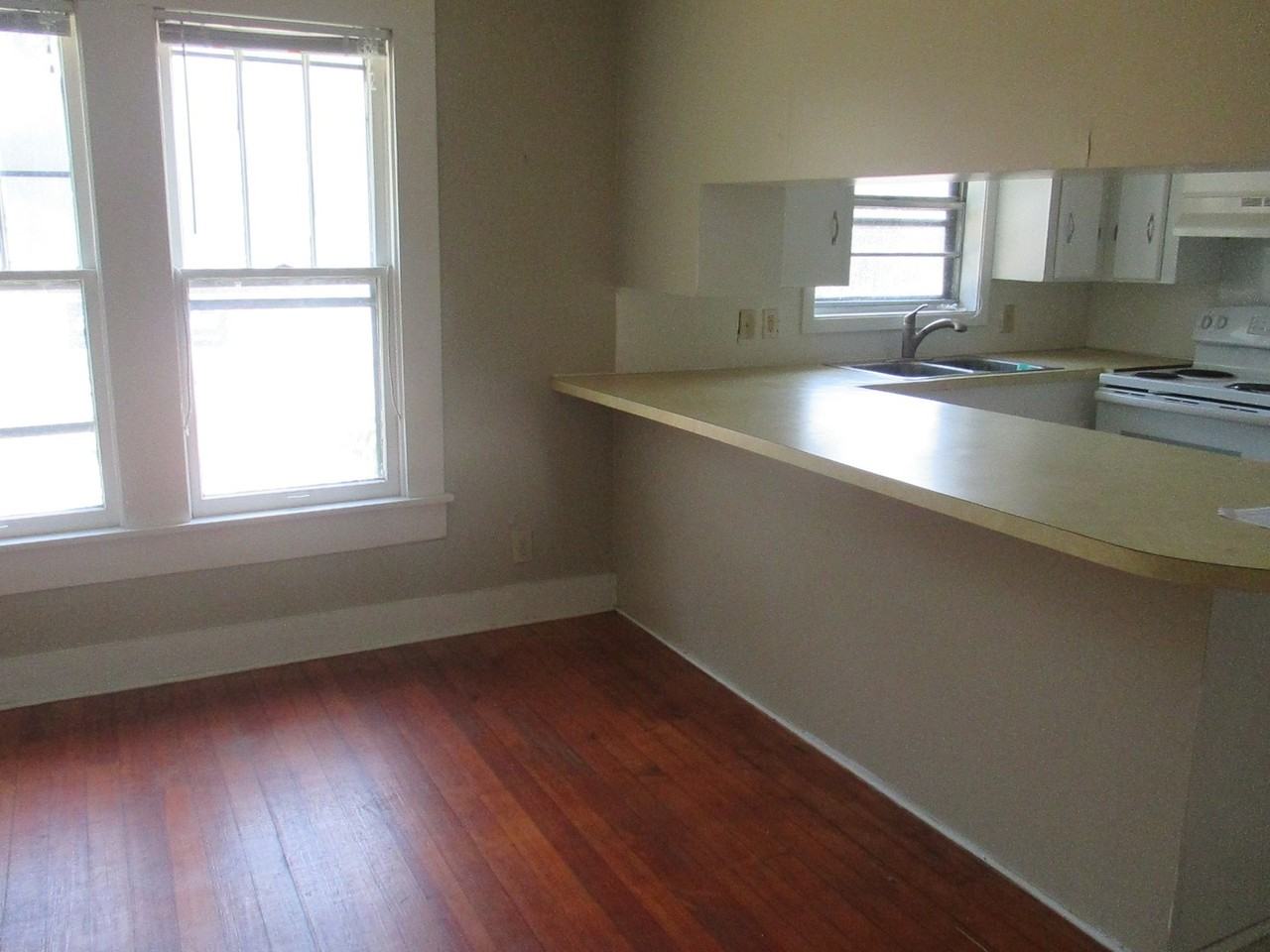 705 Tech Dr - Photo 4 of 11