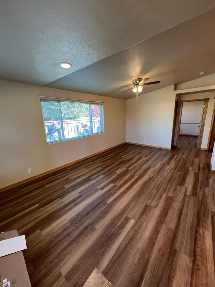 248 S 42nd St - Photo 5 of 15