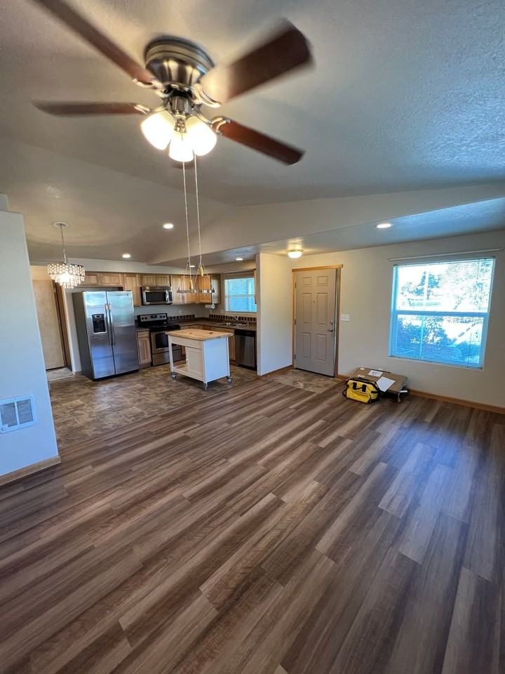 248 S 42nd St - Photo 6 of 15