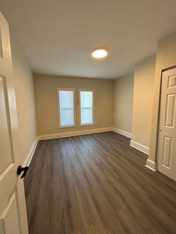 1179 Atcheson St - Photo 7 of 16