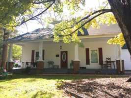 featured image of 102 E Poplar Ave