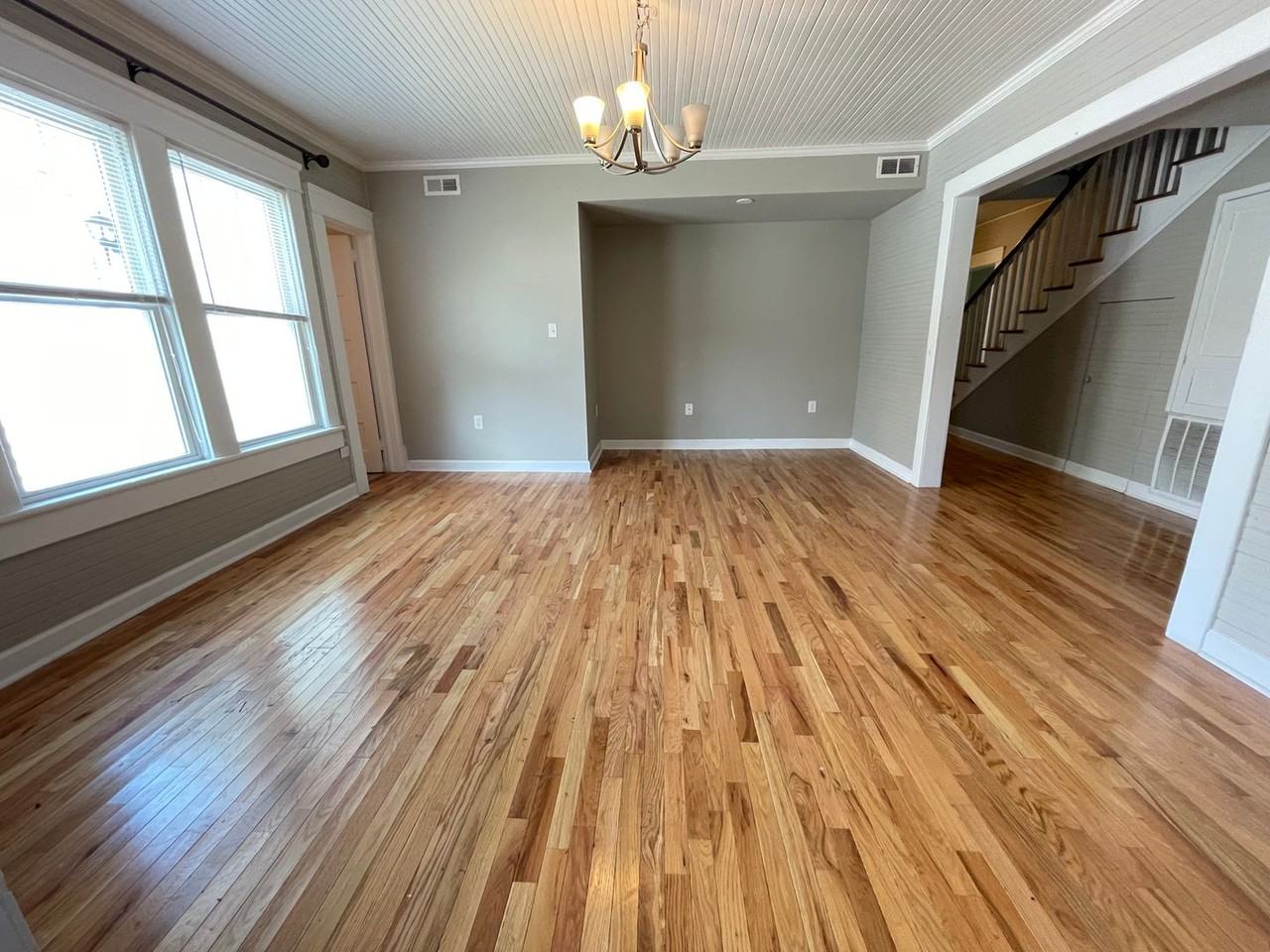 102 E Poplar Ave - Photo 7 of 50