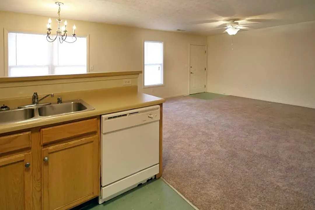 Falcon Crest Apartments - Photo 6 of 35