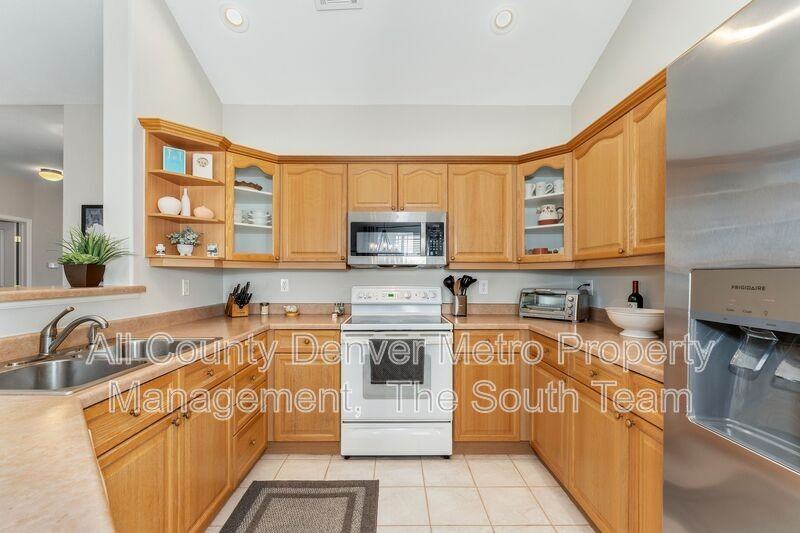 8309 S Independence Cir #208 - Photo 5 of 21