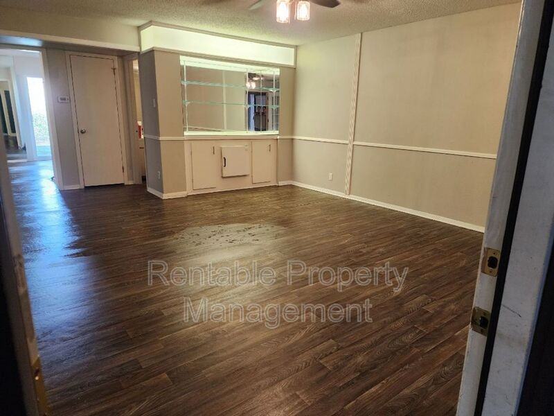 6238 Wheaton Dr - Photo 2 of 9