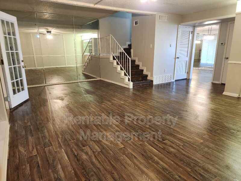 6238 Wheaton Dr - Photo 4 of 9