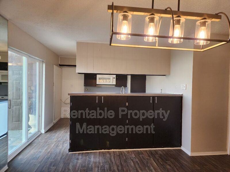 6238 Wheaton Dr - Photo 6 of 9