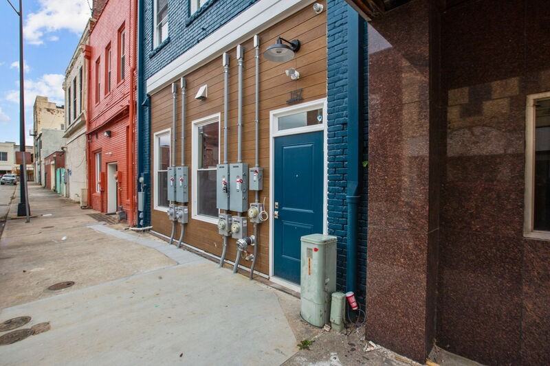157 Howard St - Photo 4 of 14