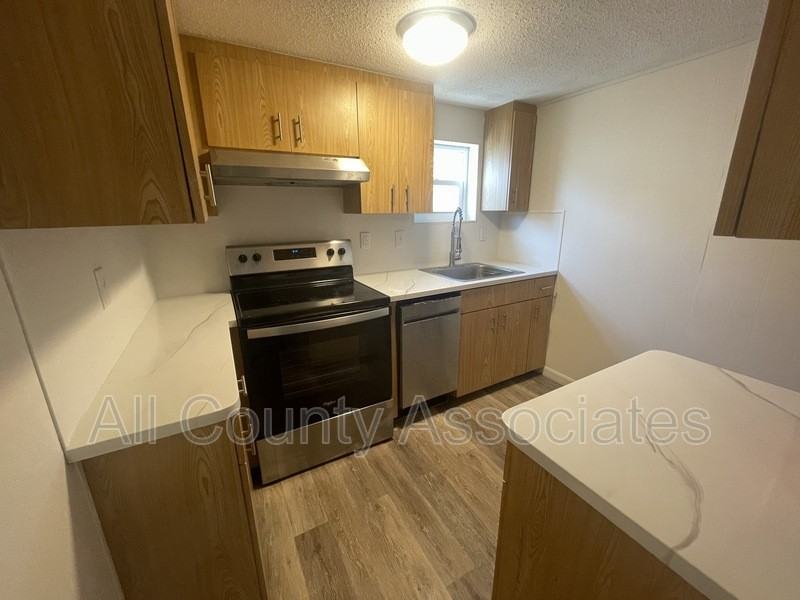 4198 30th St N #A - Photo 4 of 19