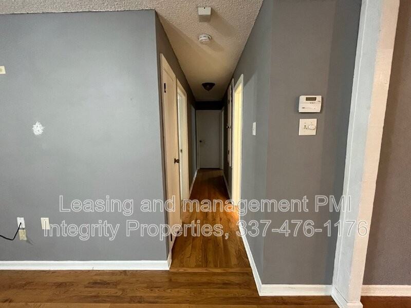 107 Village Ln - Photo 3 of 32