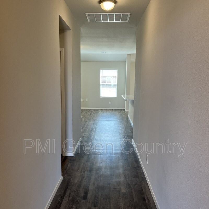 8506 E 161st Pl S - Photo 3 of 23