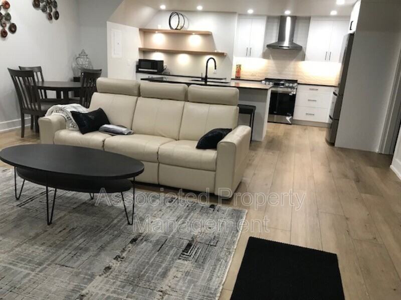 2393 Tallus Ridge Dr #B - Photo 3 of 14