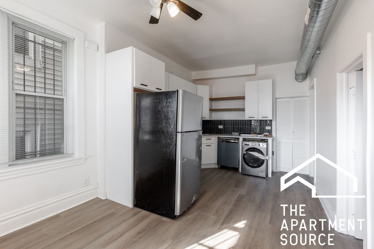 1841 N Kedzie Ave #2R - Photo 6 of 12