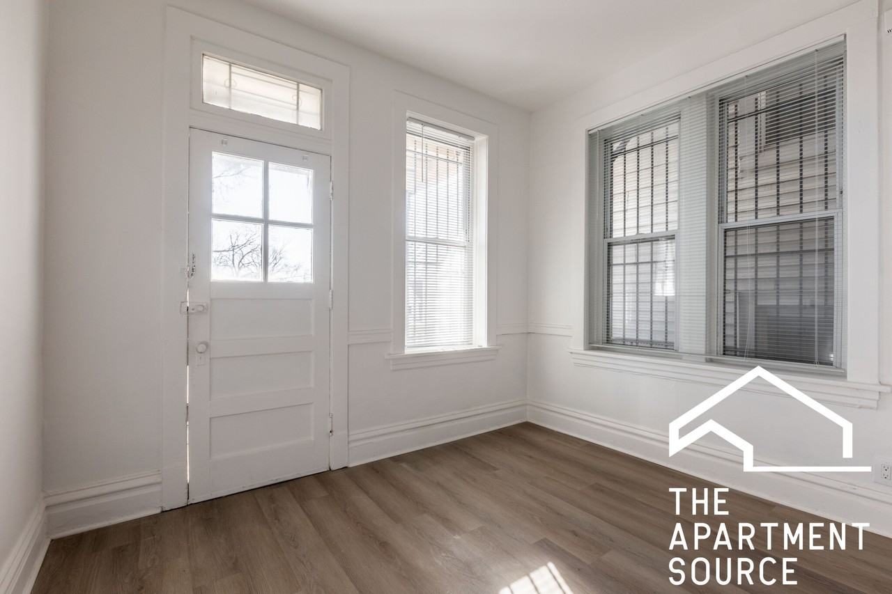 1841 N Kedzie Ave #2R - Photo 7 of 12