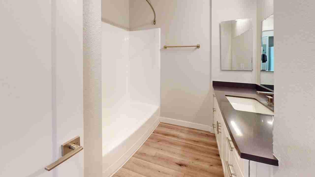 Charter Oaks Apartments - Photo 7 of 50