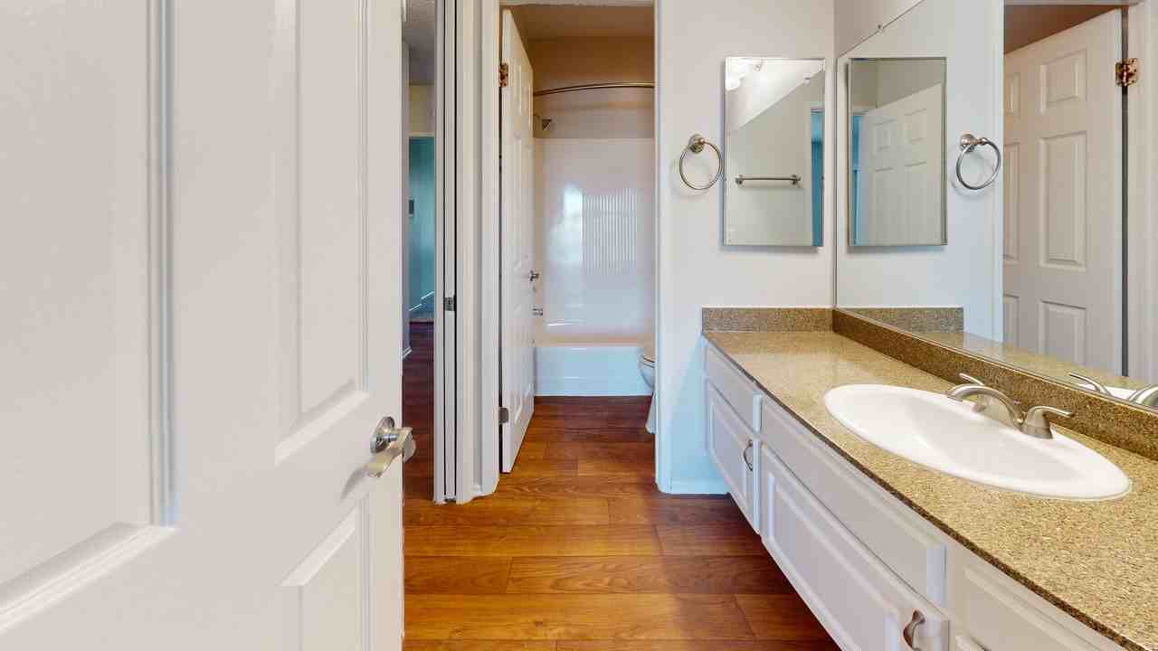 Charter Oaks Apartments - Photo 7 of 45