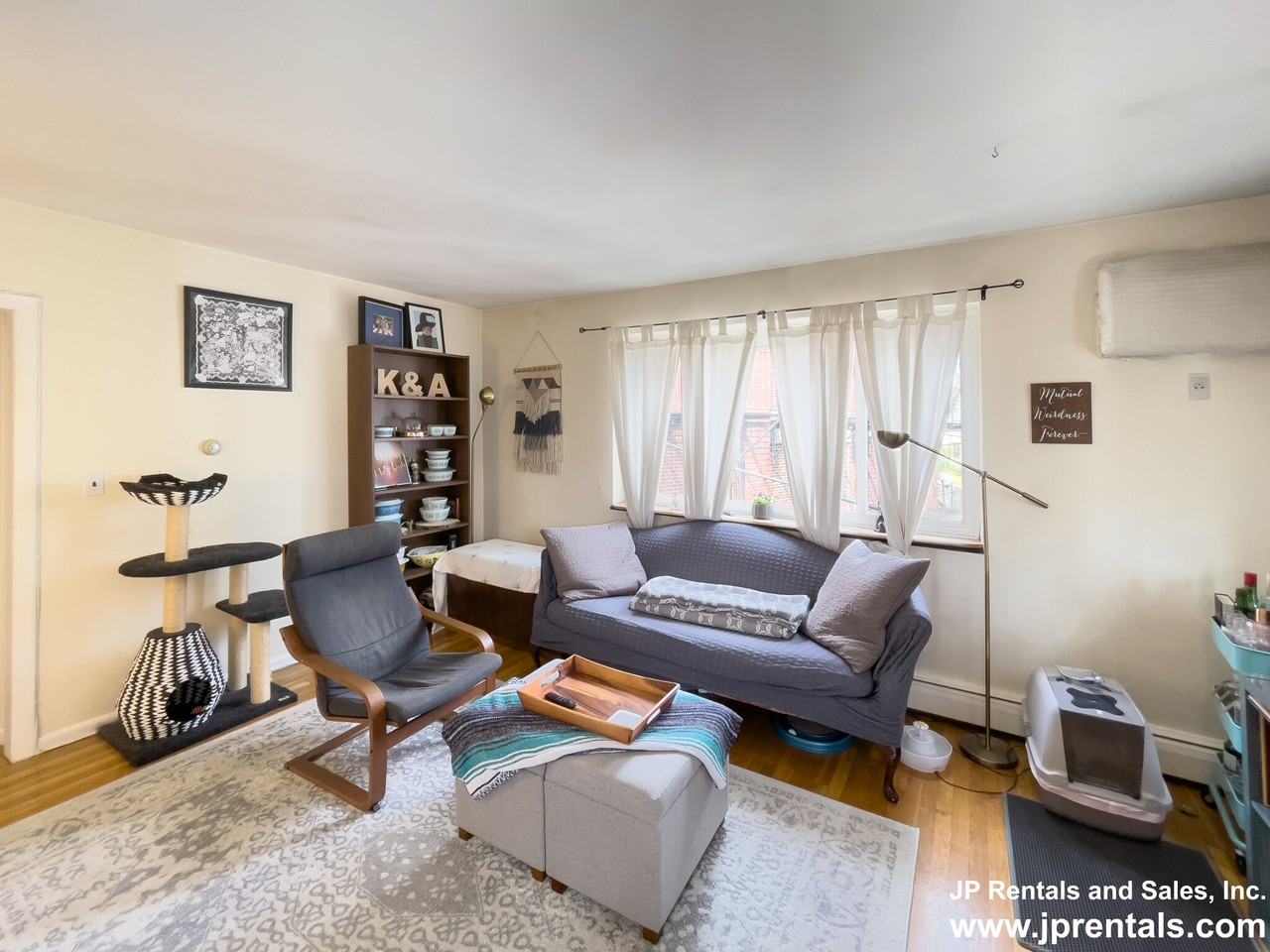 594 Centre St #8 - Photo 2 of 9