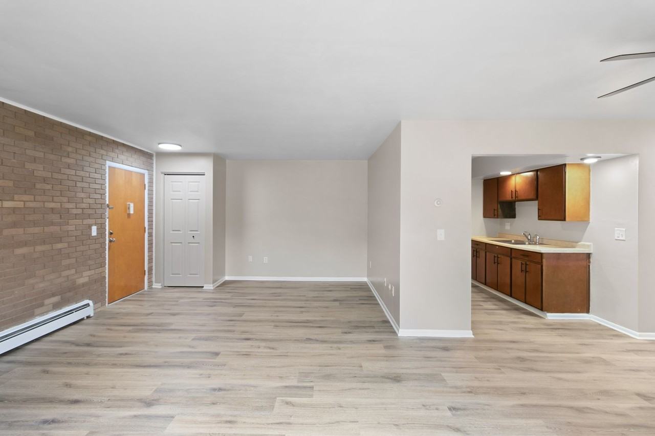 Cherry Grove Apartments (Cherry Grove 44 LLC) - Photo 7 of 27