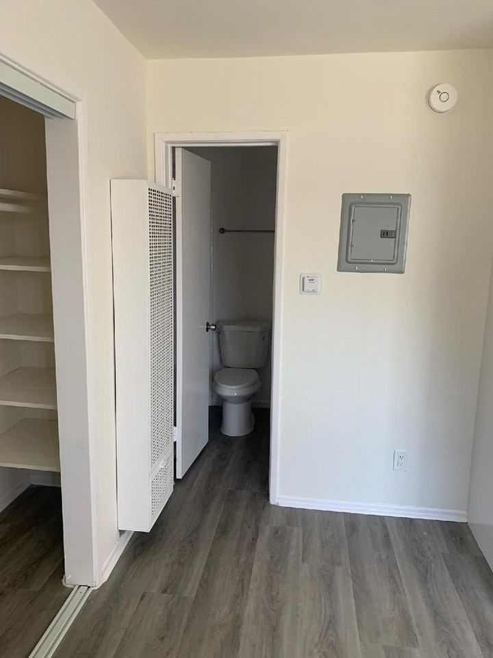 MC 1602 Winona Properties, LLC (140 Hoover) - Photo 4 of 16