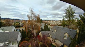 featured image of 738 E 16th Ave