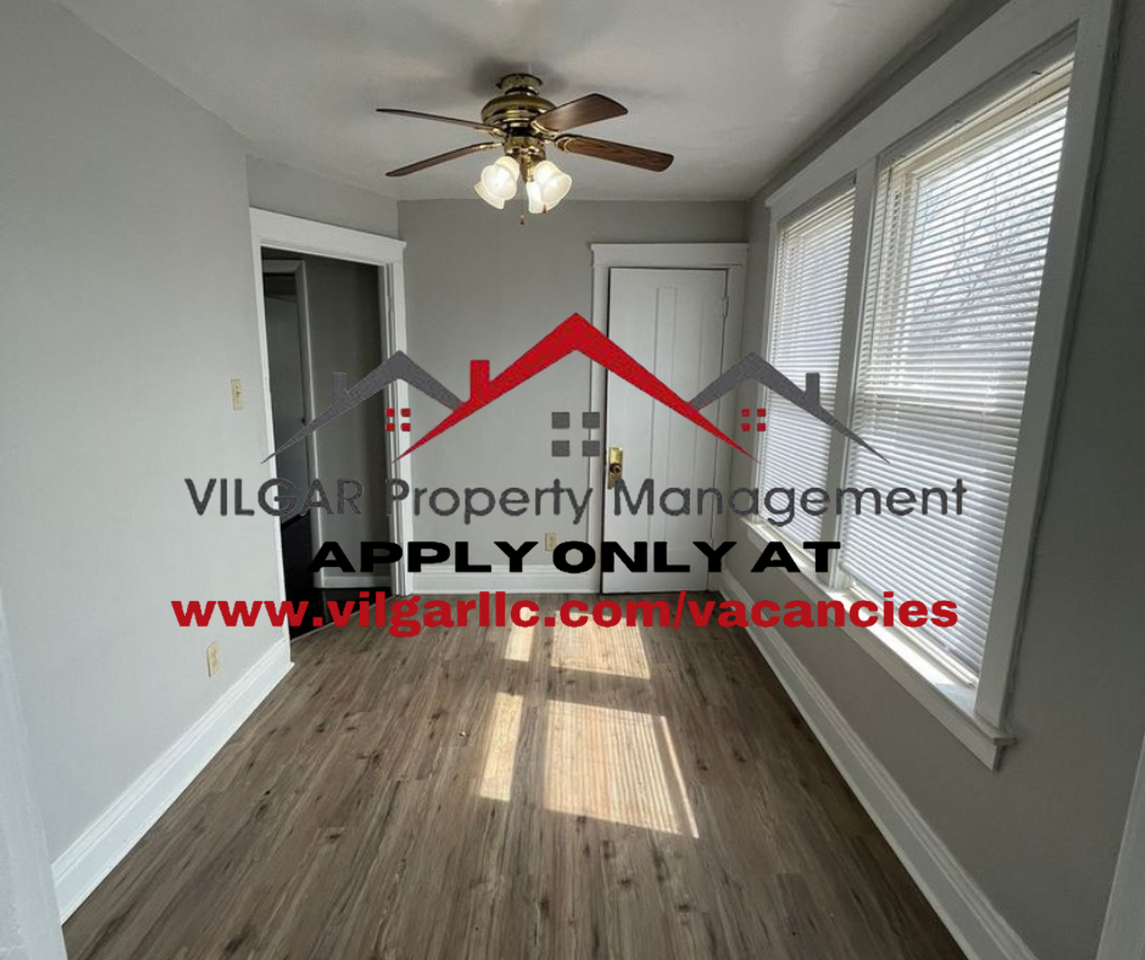 752 Delaware - Photo 3 of 11