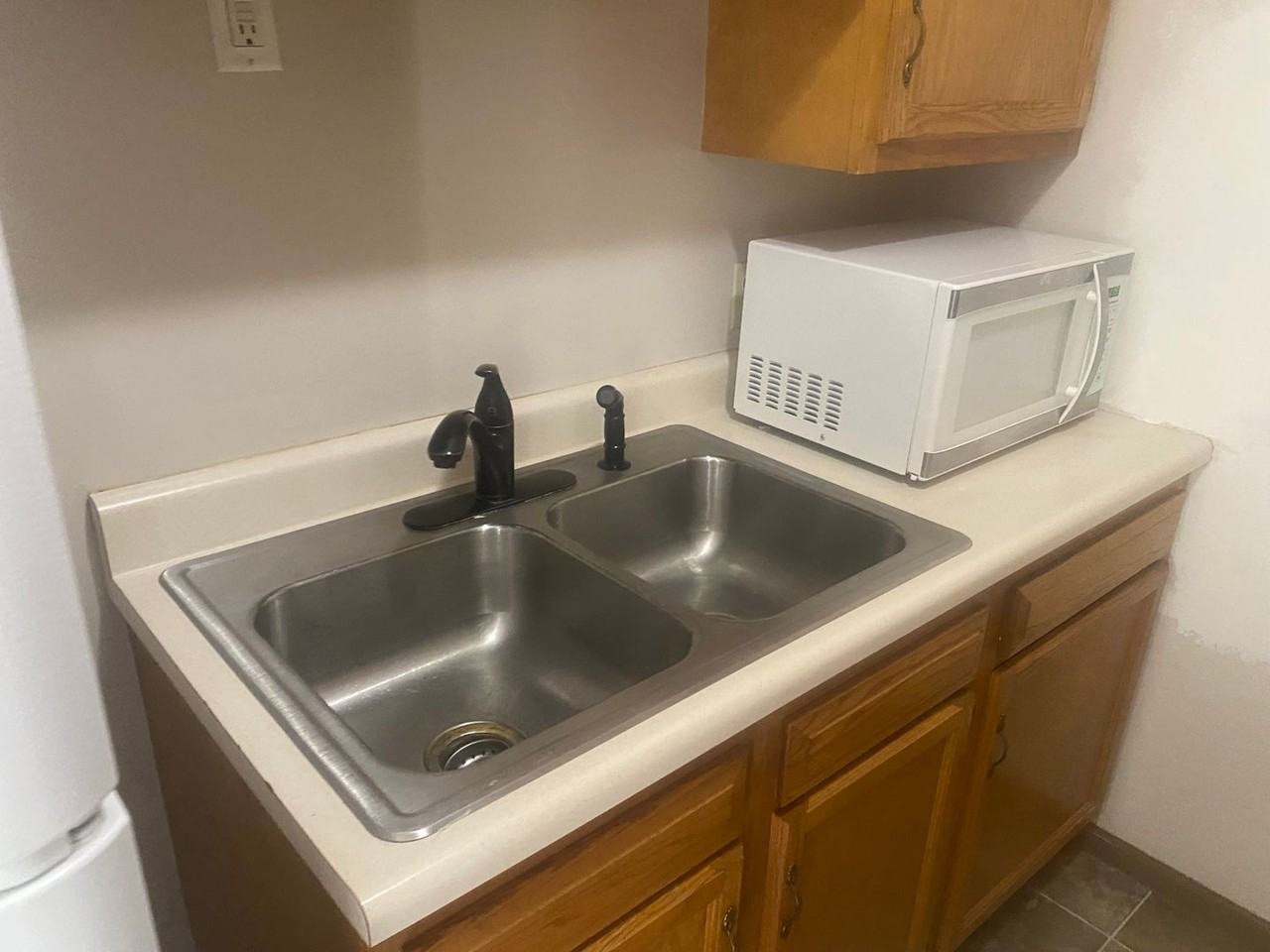 612 East Madison Street - Photo 3 of 29