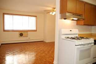 417 W. Roscoe - Photo 1 of 1