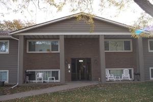 featured image of 4400 S Louise Ave