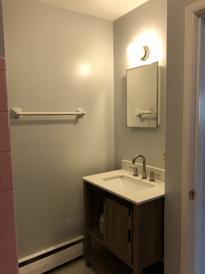 Vermont  Court - Photo 3 of 8