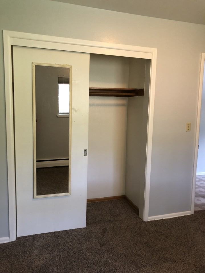 4220 S Vermont Ct #01 - Photo 5 of 8