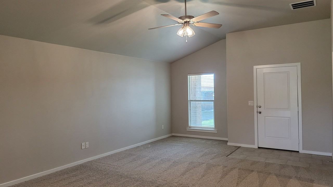 13822 Quanah Ave - Photo 4 of 21