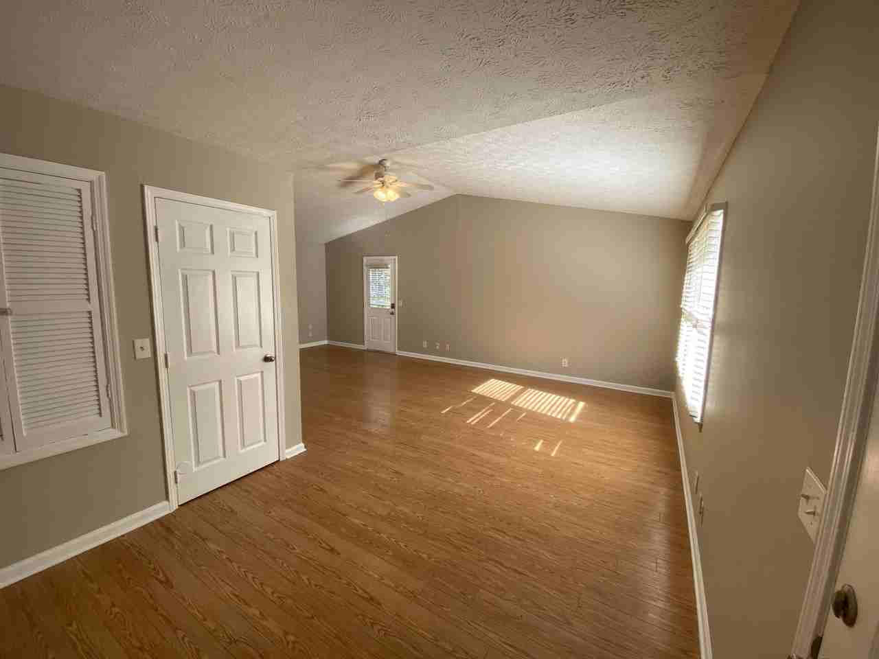 739 Beaverdam Rd - Photo 3 of 12