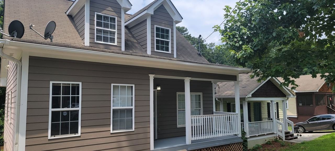 2271 Bagwell Dr Sw - Photo 2 of 35